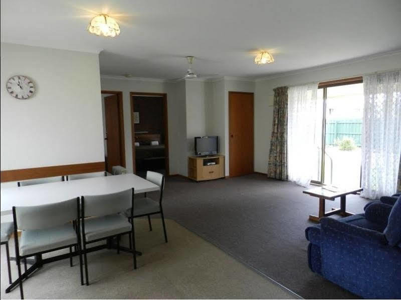 Lakes Jakaranda Holiday Units Lakes Entrance Εξωτερικό φωτογραφία