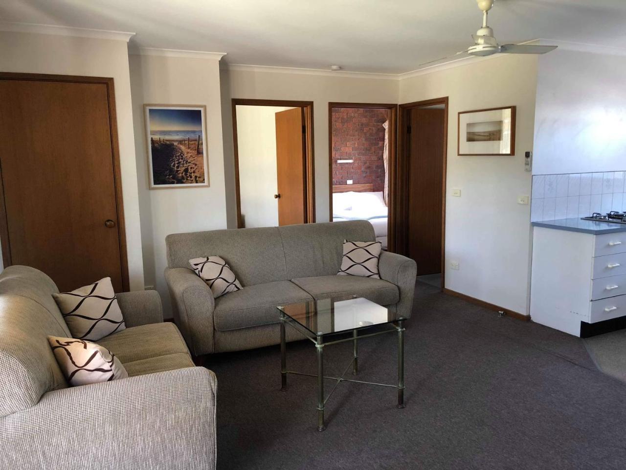 Lakes Jakaranda Holiday Units Lakes Entrance Εξωτερικό φωτογραφία
